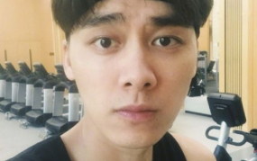 素颜照片男,一位阳光男生的真实写照